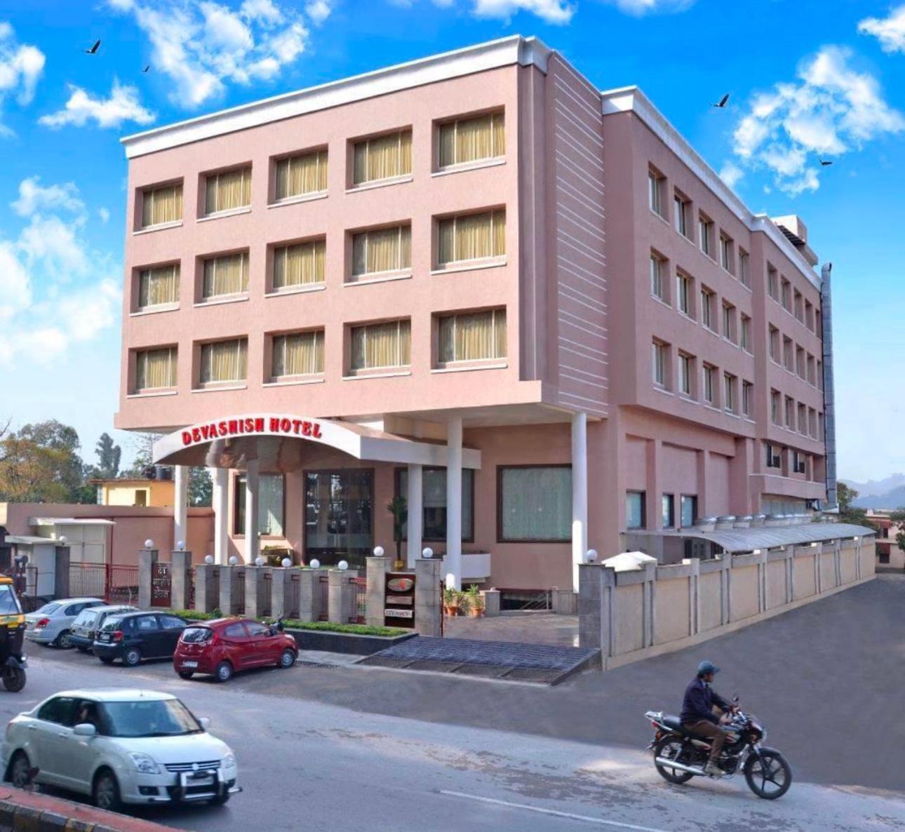 Hotel Devashish Haldwāni Exteriér fotografie